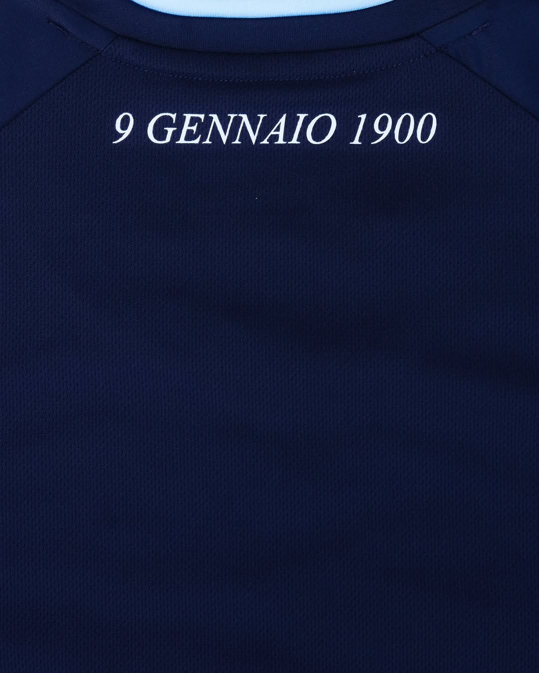 Maglie della SS Lazio 2025-2026 con la stampa all-over del Campidoglio