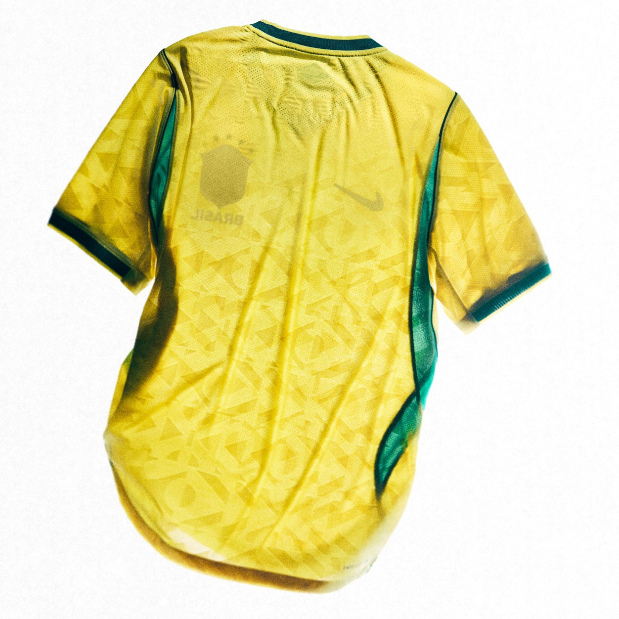 La maglia home del Brasile per i Mondiali 2026 torna alle origini!
