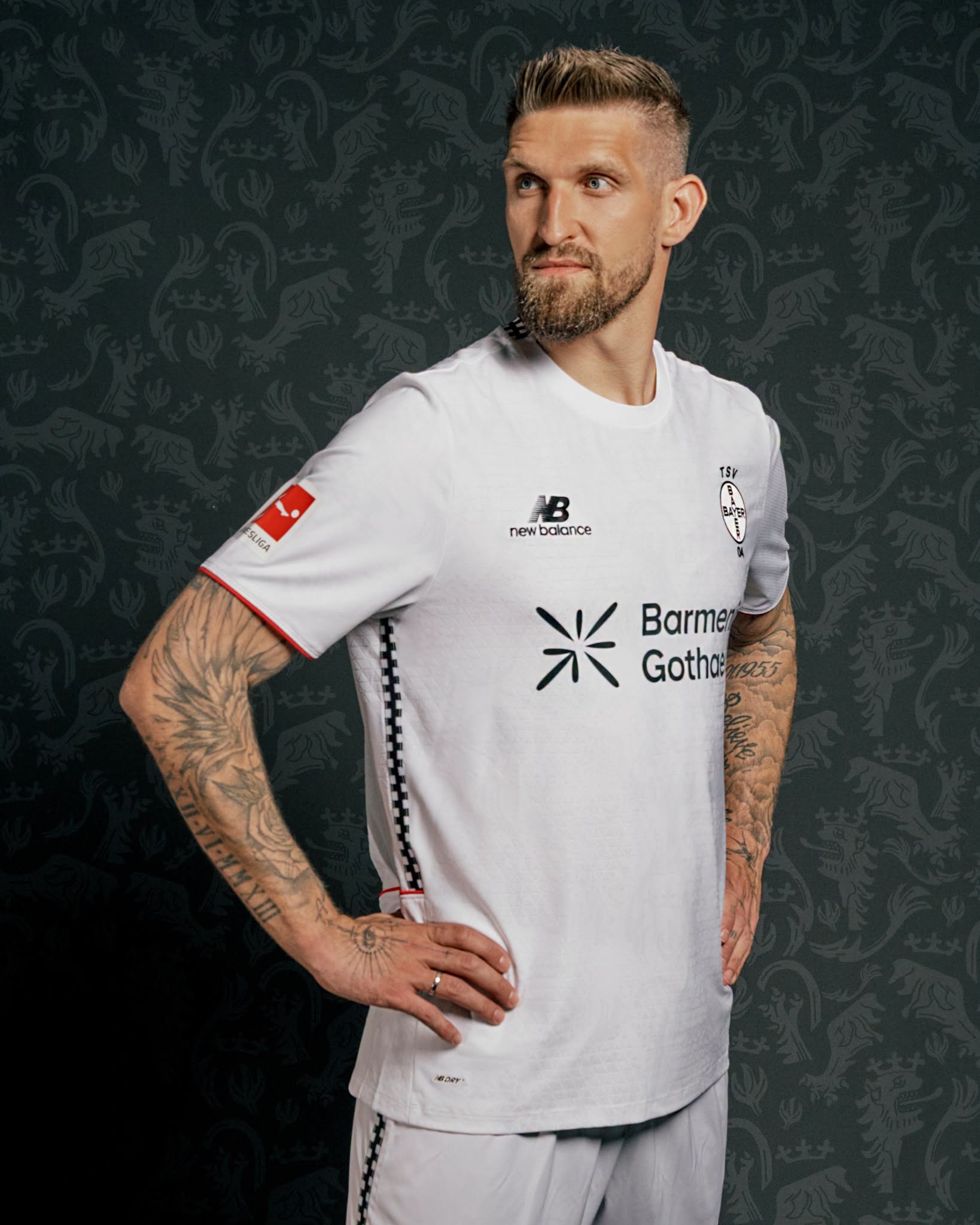 Maglie del Bayer Leverkusen 2026-2027 ispirate alla BayArena e a 'City of Colours'