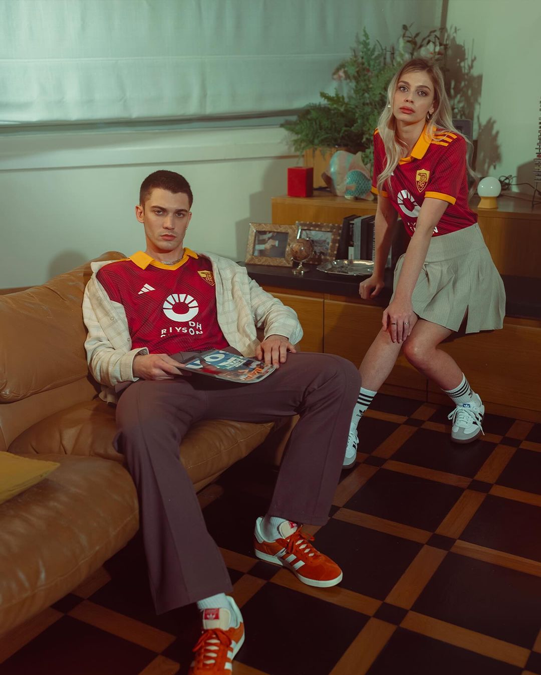 Maglia AS Roma Origins 2024: il derby con lo stile degli anni Novanta