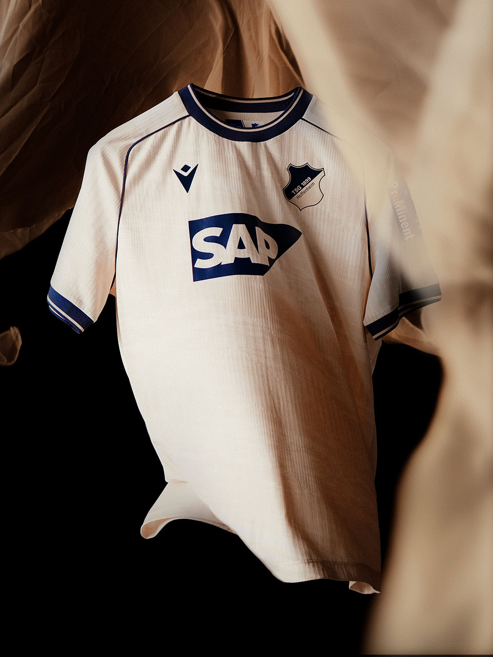 Le maglie del TSG Hoffenheim 2026-2027 firmate Macron