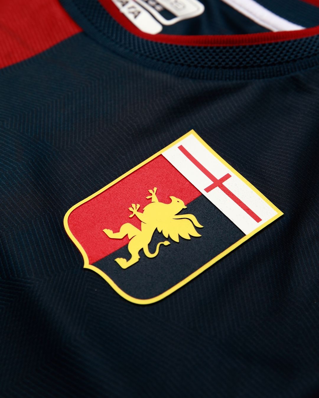 Maglie del Genoa 2024-2025: Kappa e il grifone in tre versioni