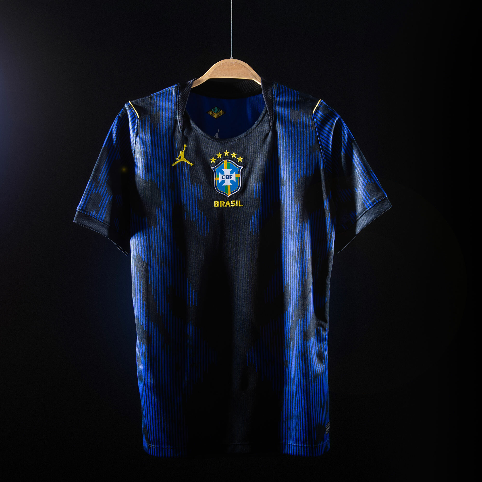La maglia away del Brasile per i Mondiali 2026 porta il logo di Jordan Brand!