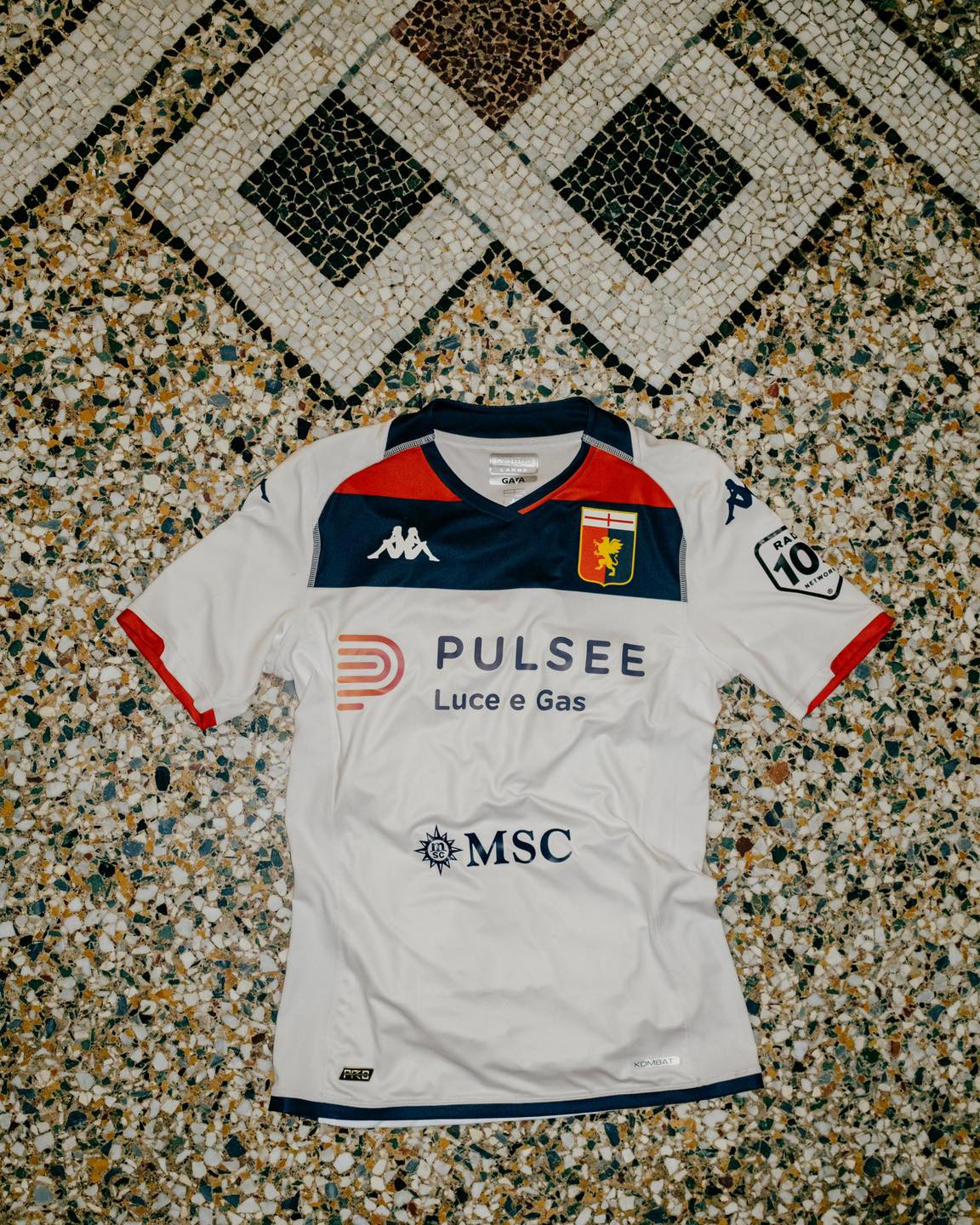 Maglie del Genoa 2023-2024: il ritorno di Kappa con «Feels like home»