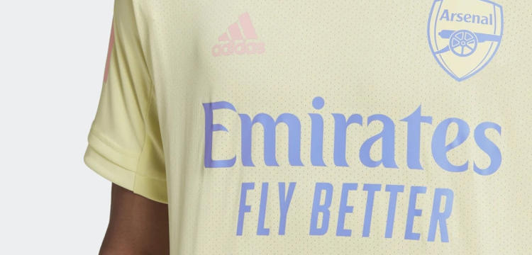 arsenal-training-shirt-2020-2021-geel.jpg