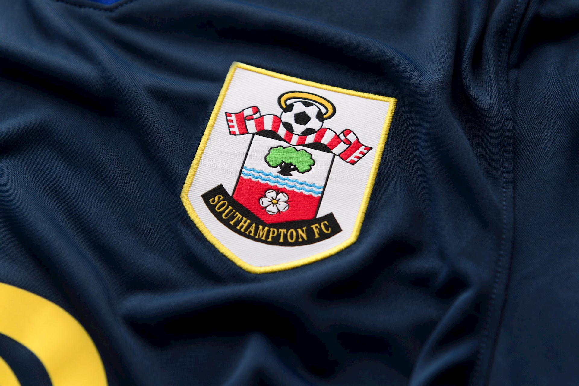 southampton-uitshirt-2020-2021.jpg