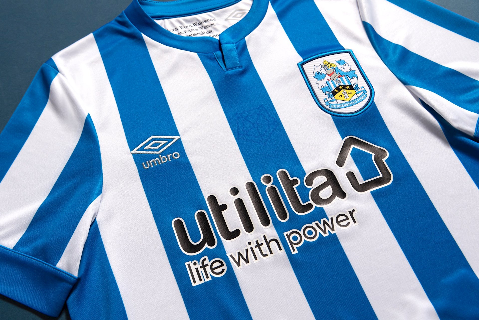 huddersfield-town-thuisshirt-2021-2022.jpeg