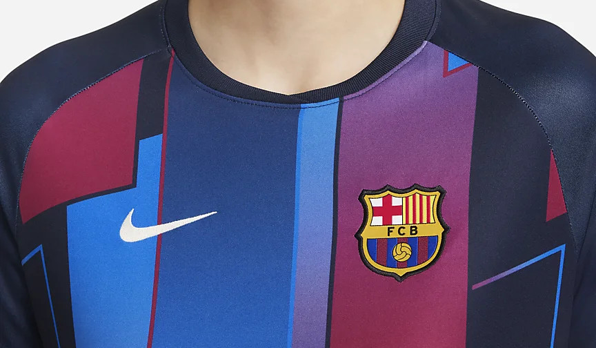 barcelona-warming-up-shirt-2021-2022.jpg