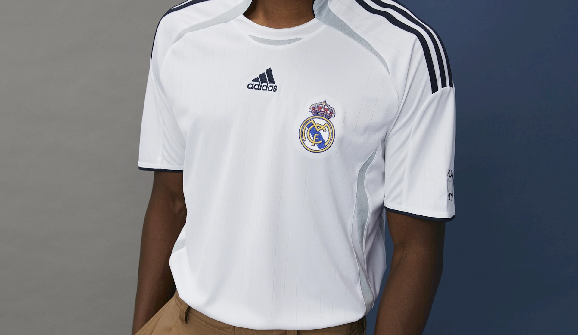 real-madrid-trainingsshirt-teamgeist-2021-2022.jpg