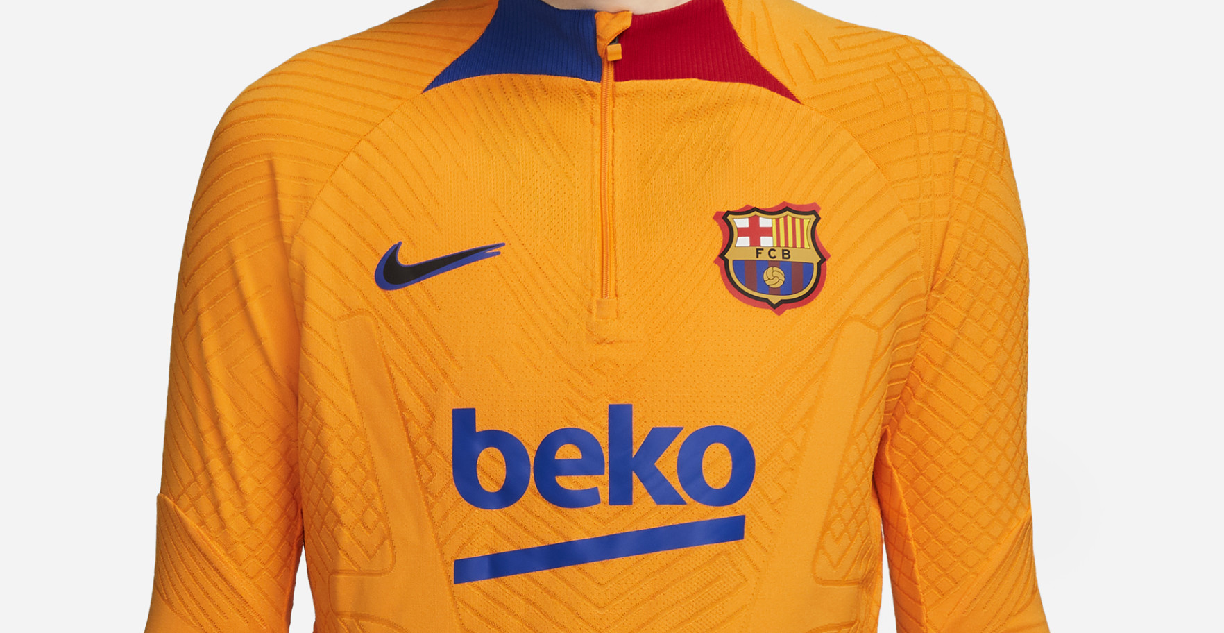 fc-barcelona-trainingspak-oranje-2022.jpg