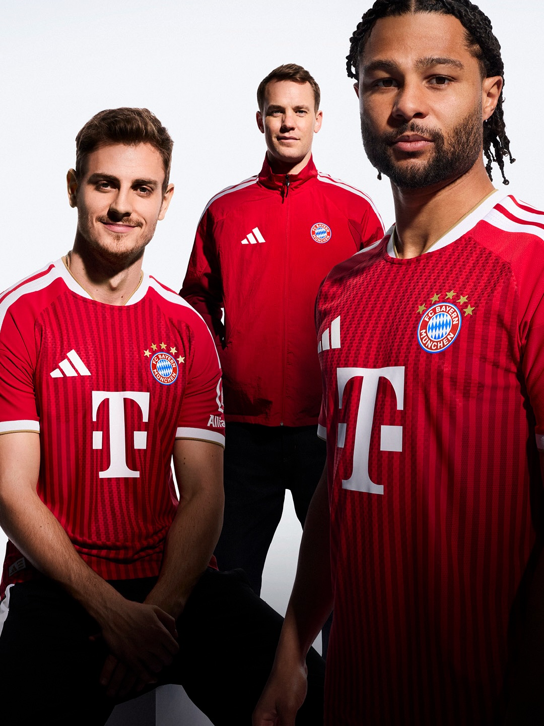 Maglia home Bayern München 2026-2027 con strisce verticali