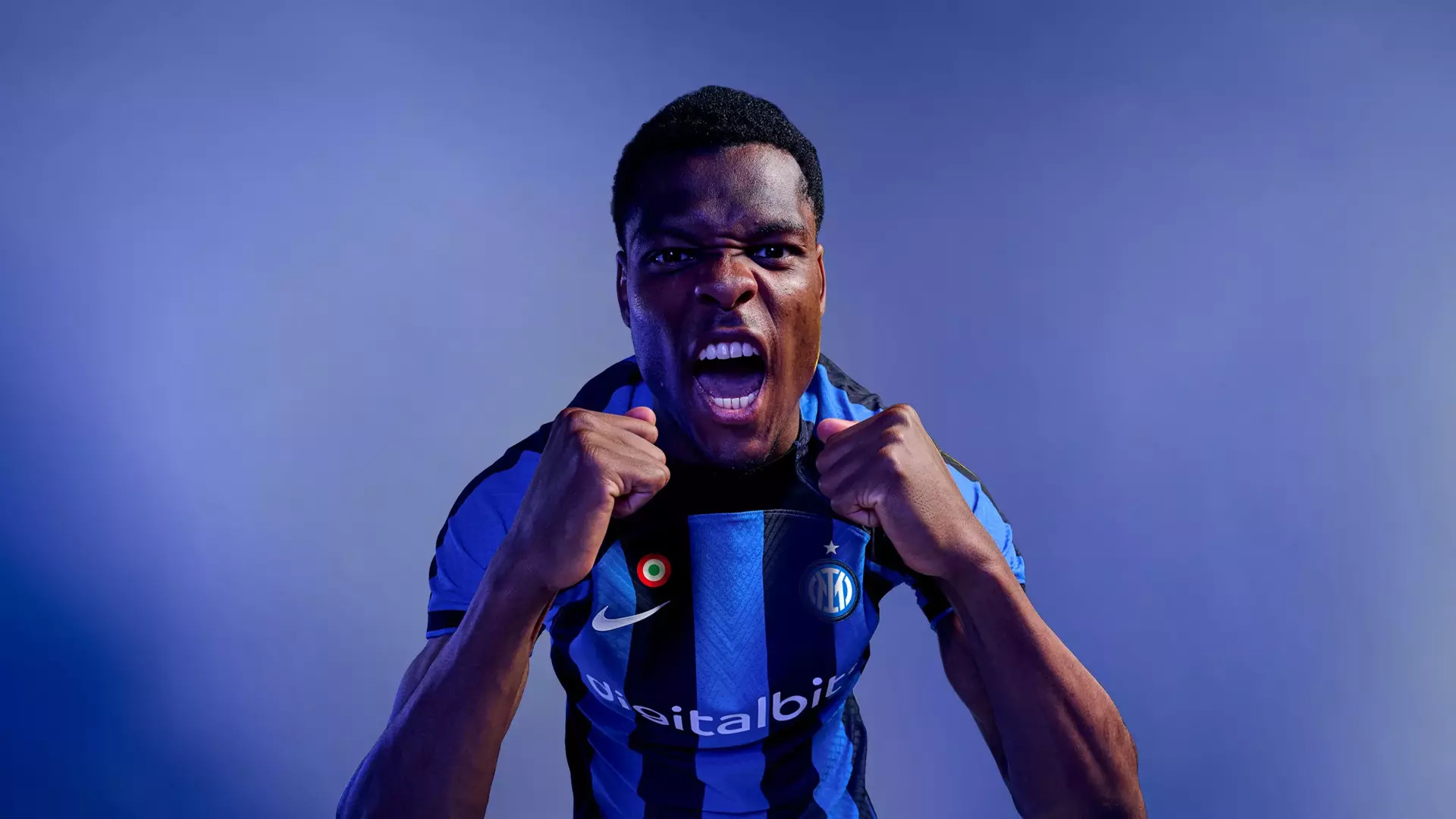 inter-milan-voetbalshirt-22-23.jpg