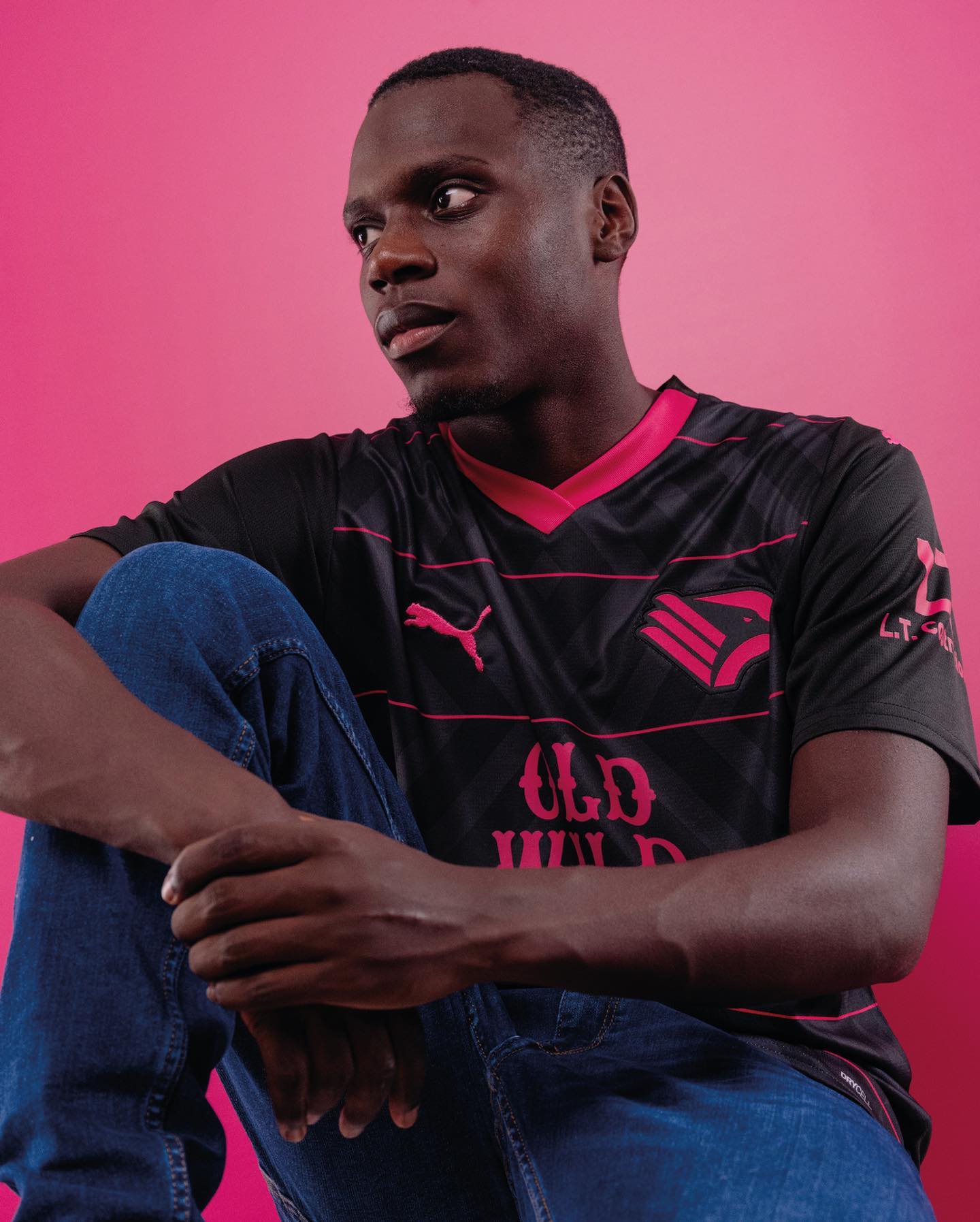 Maglie del Palermo 2023-2024: il ritorno di Puma sul rosa