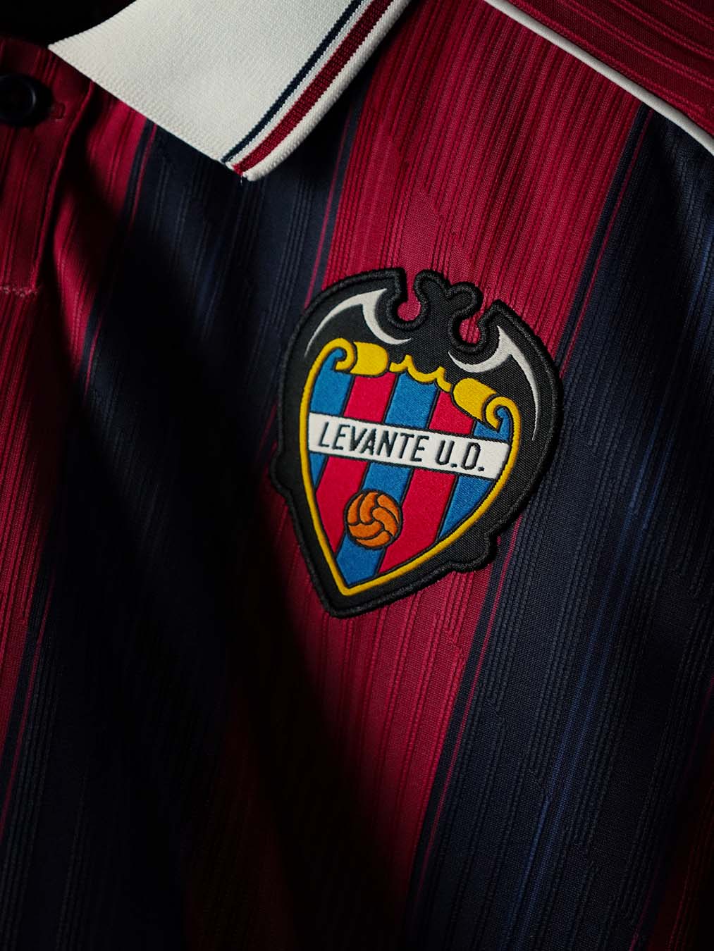 Le maglie dell'UD Levante 2026-2027 hanno un look elegante!