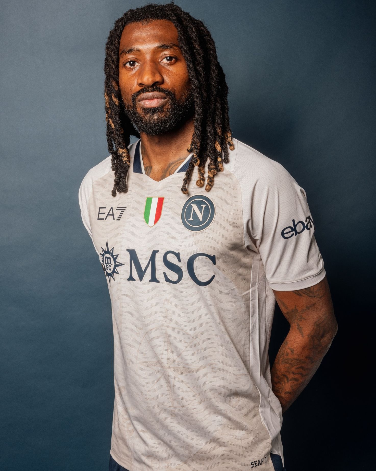 Maglia «La Everywhere» del Napoli 2024: il mare di MSC firmato EA7