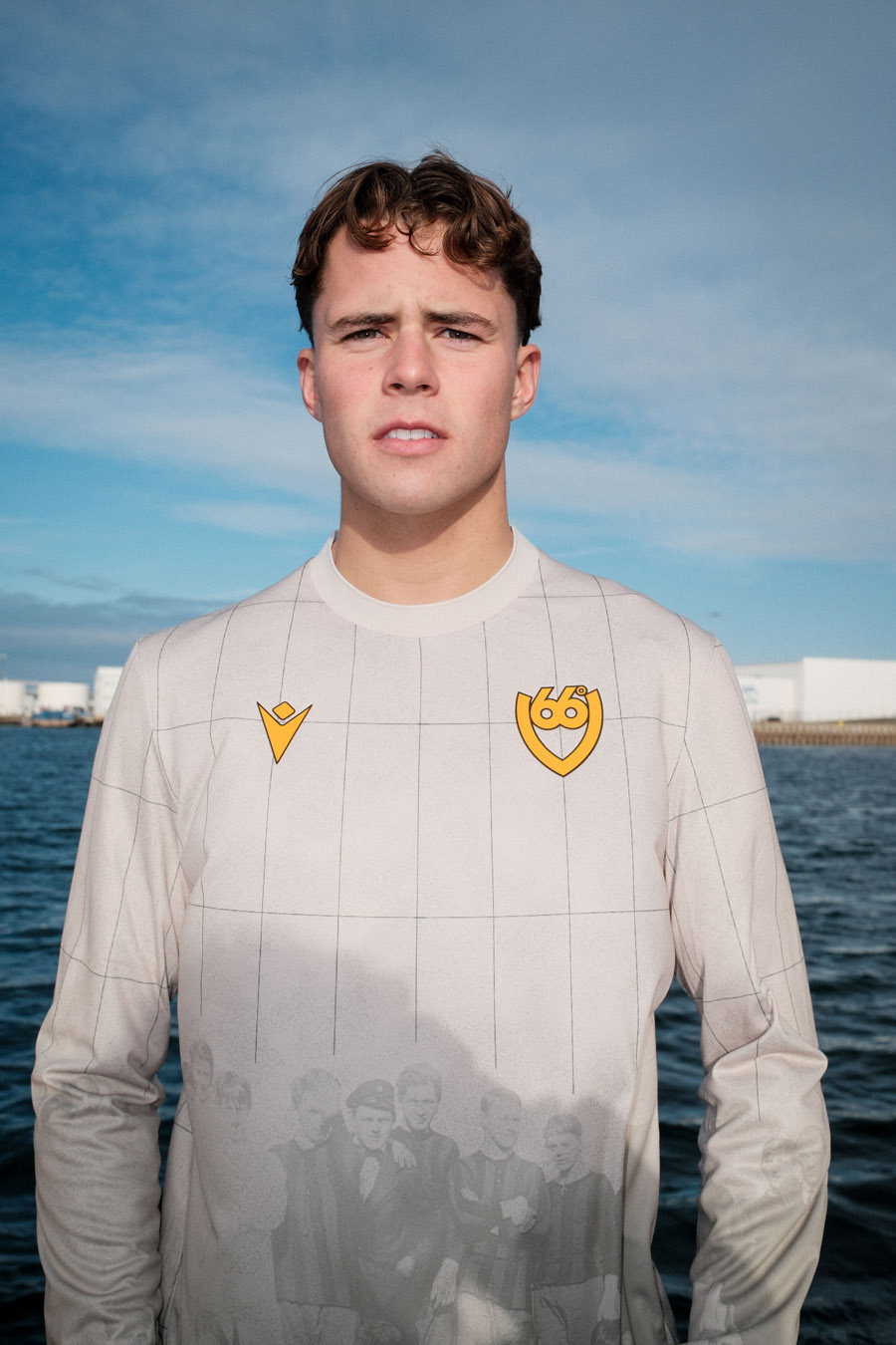 Víkingur Reykjavík, Macron e 66°North lanciano una maglia speciale per Ingvar Jónsson