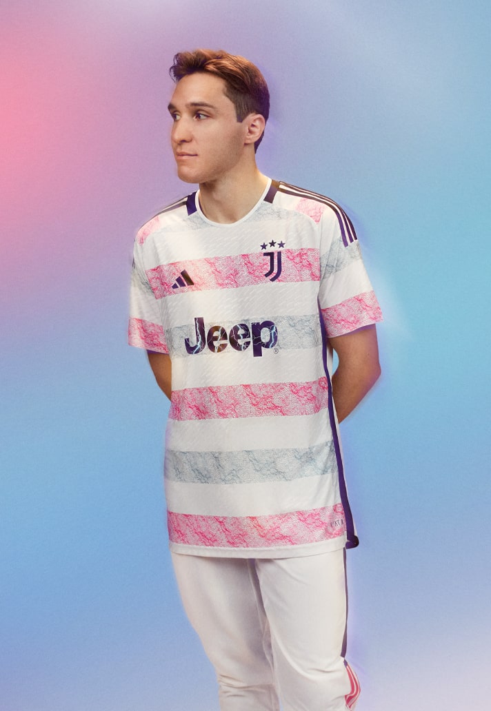 Maglia away della Juventus 2023-2024: il rosa del Monte Rosa firmato adidas