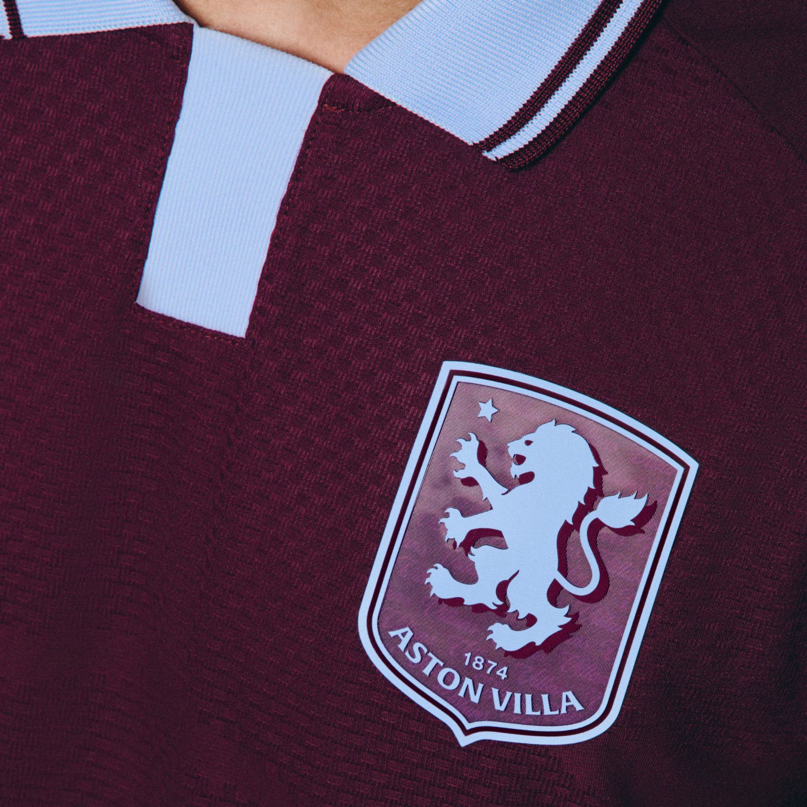 Maglie Aston Villa 2026-2027 in onore di Villa Park e degli anni '60