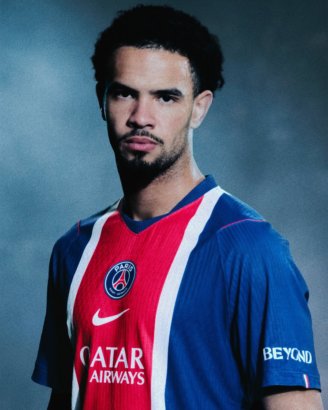 Maglia home del Paris Saint-Germain 2026-2027: «Fiers de nos couleurs» e il ritorno del design Hechter