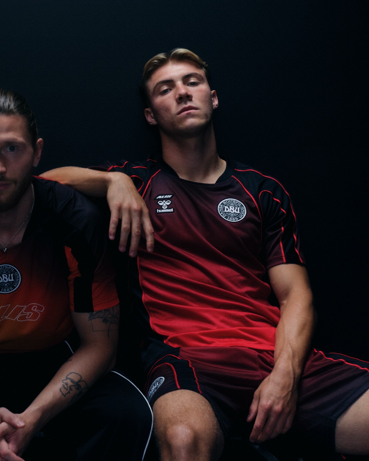 Danimarca, hummel e ALIS lanciano la maglia speciale Echoes of Denmark 2026