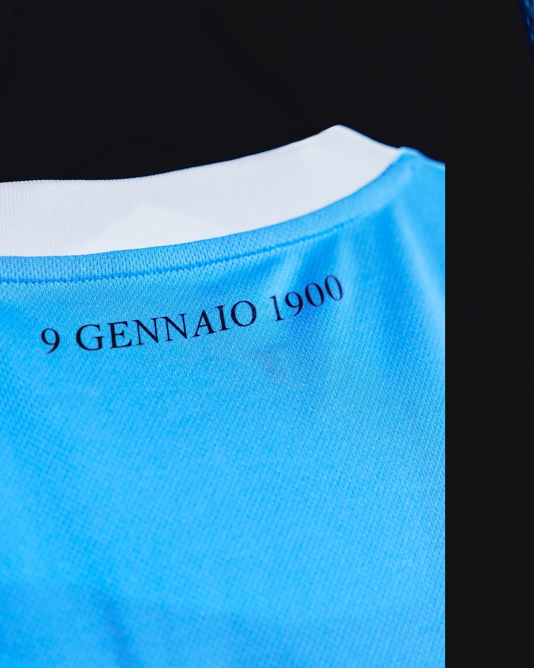Maglie della SS Lazio 2025-2026 con la stampa all-over del Campidoglio