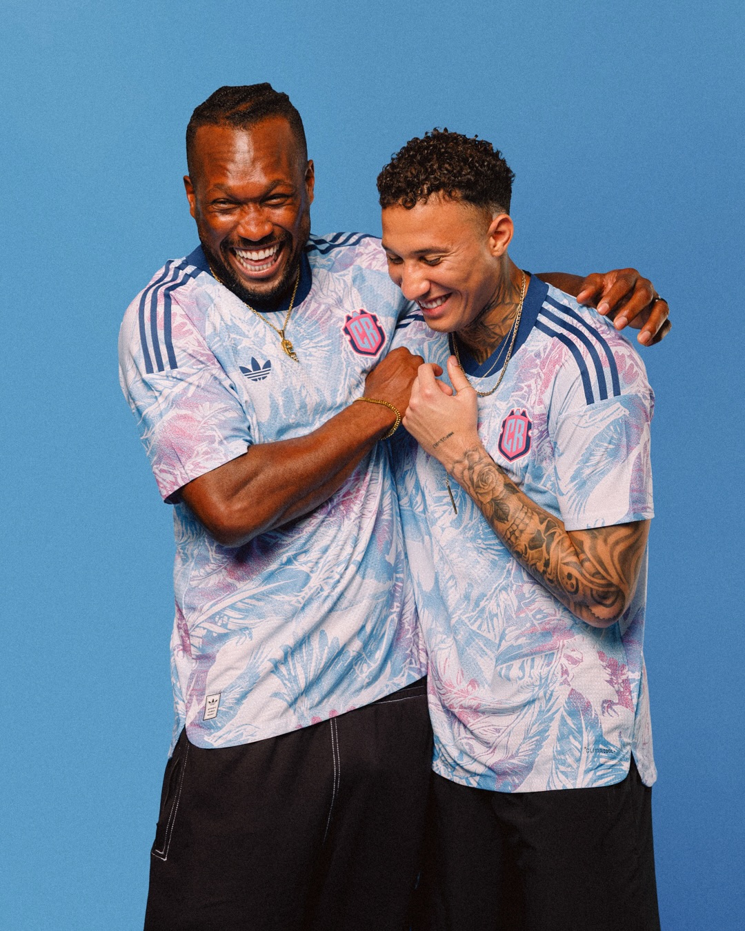Le maglie del Costa Rica per i Mondiali 2026 celebrano il PURA VIDA!
