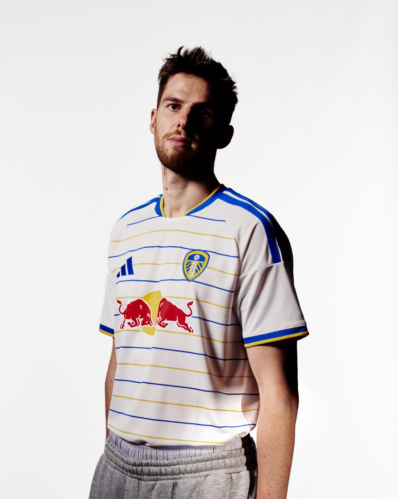 Maglie Leeds United 2026-2027: omaggio alla città e alla storia