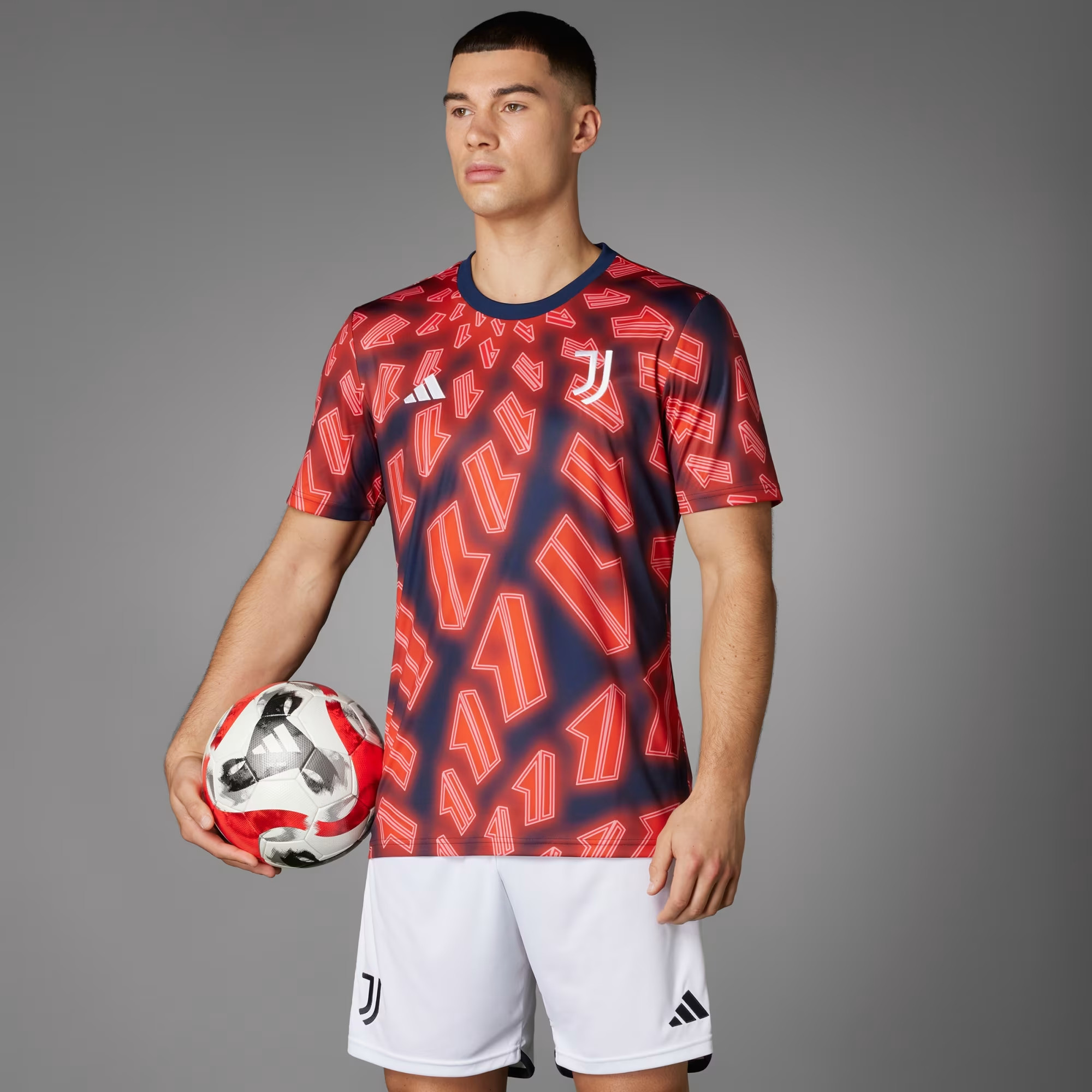 Maglie da allenamento della Juventus 2024: il giallo TIRO23 e il Night Indigo