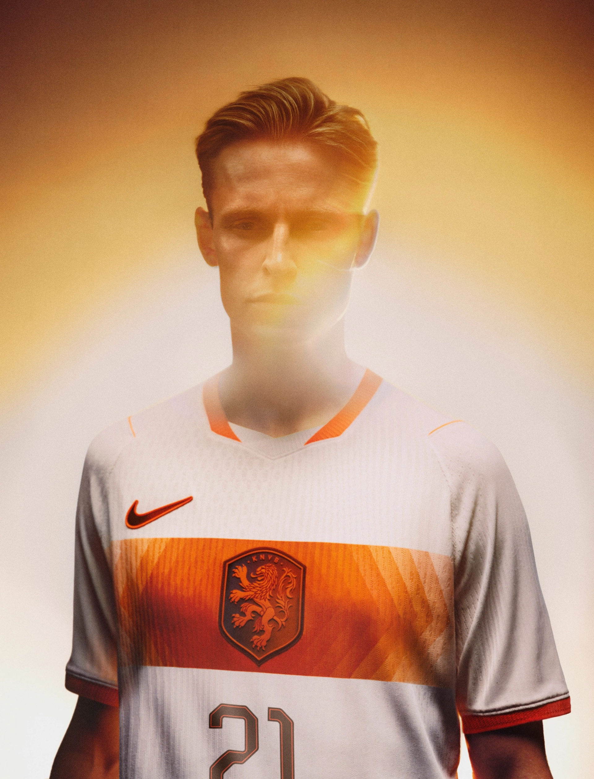Maglia away della Nazionale olandese per i Mondiali 2026 bianca con sfumatura arancione!