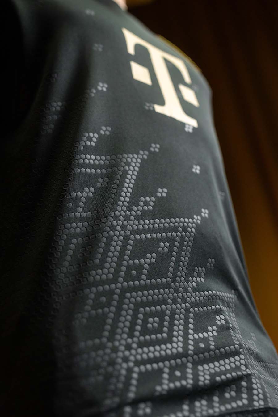 Maglia away del Ferencváros 2026-2027: omaggio al tetto del museo