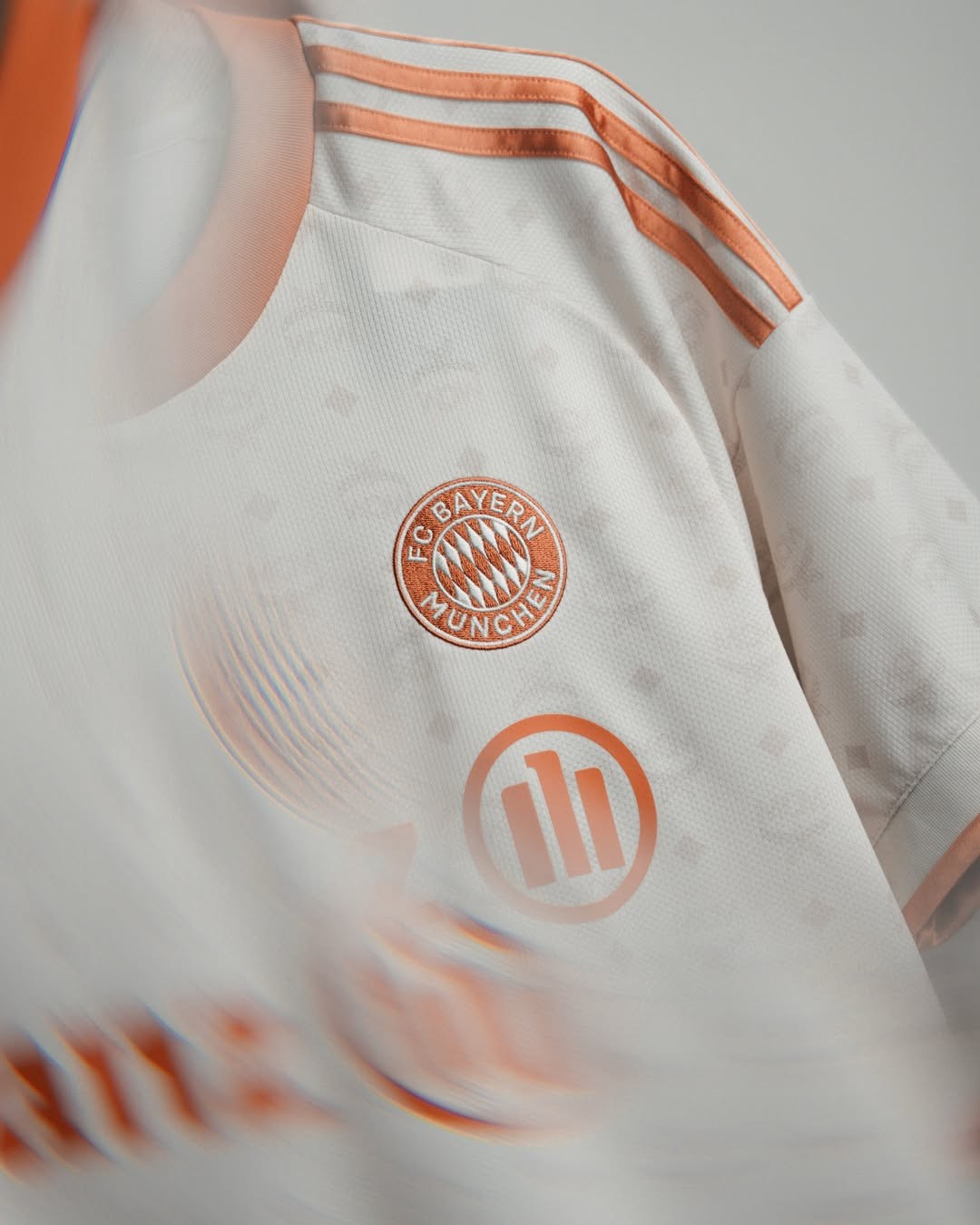 Il Bayern Monaco femminile, adidas e MCM lanciano una maglia speciale