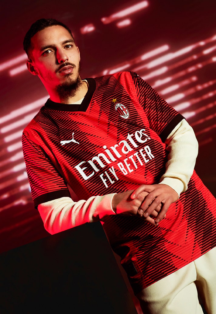 Maglia home del Milan 2023-2024: l'energia di Milano firmata Puma