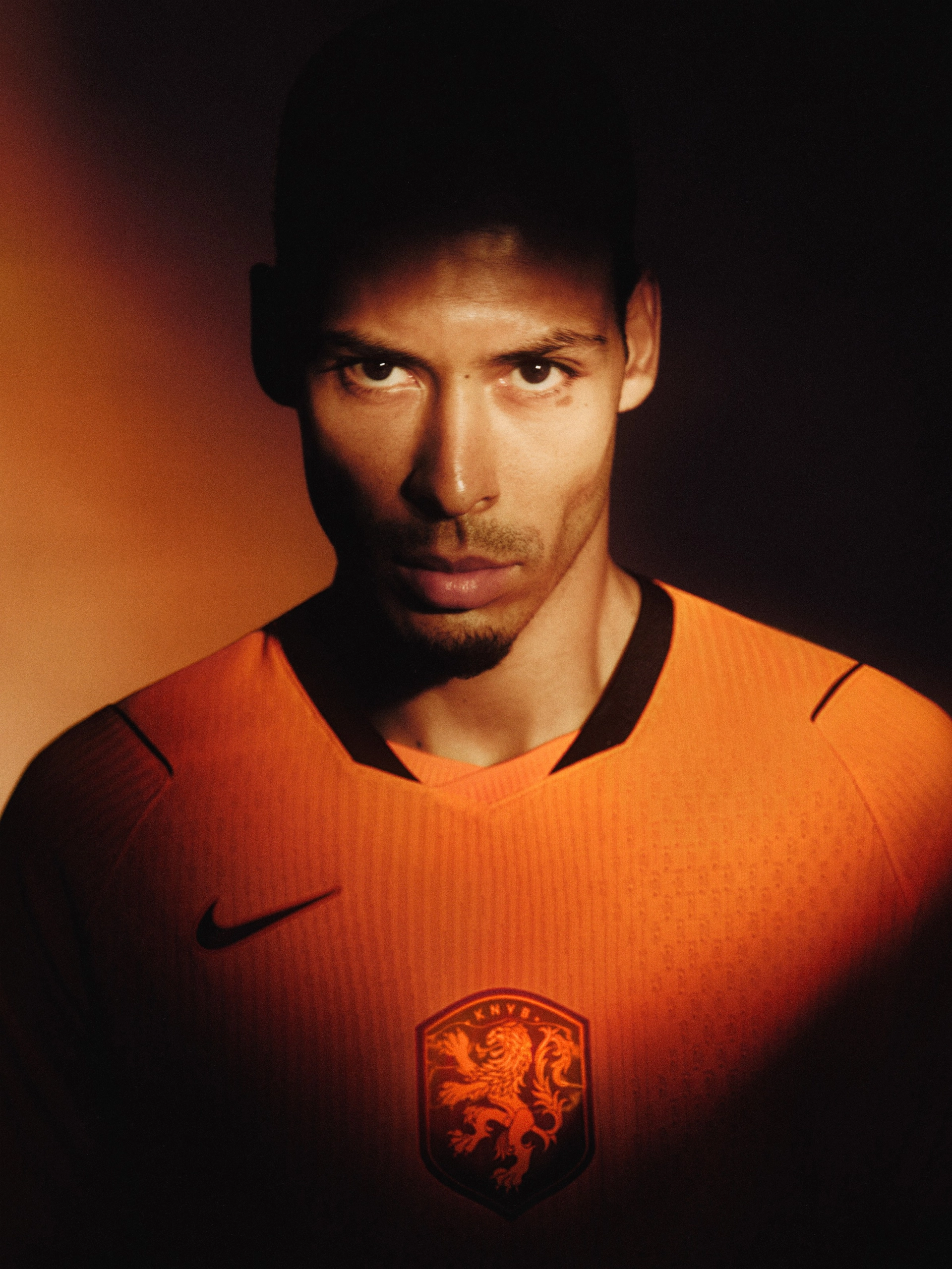 Maglia home della Nazionale olandese per i Mondiali 2026 arancione acceso!