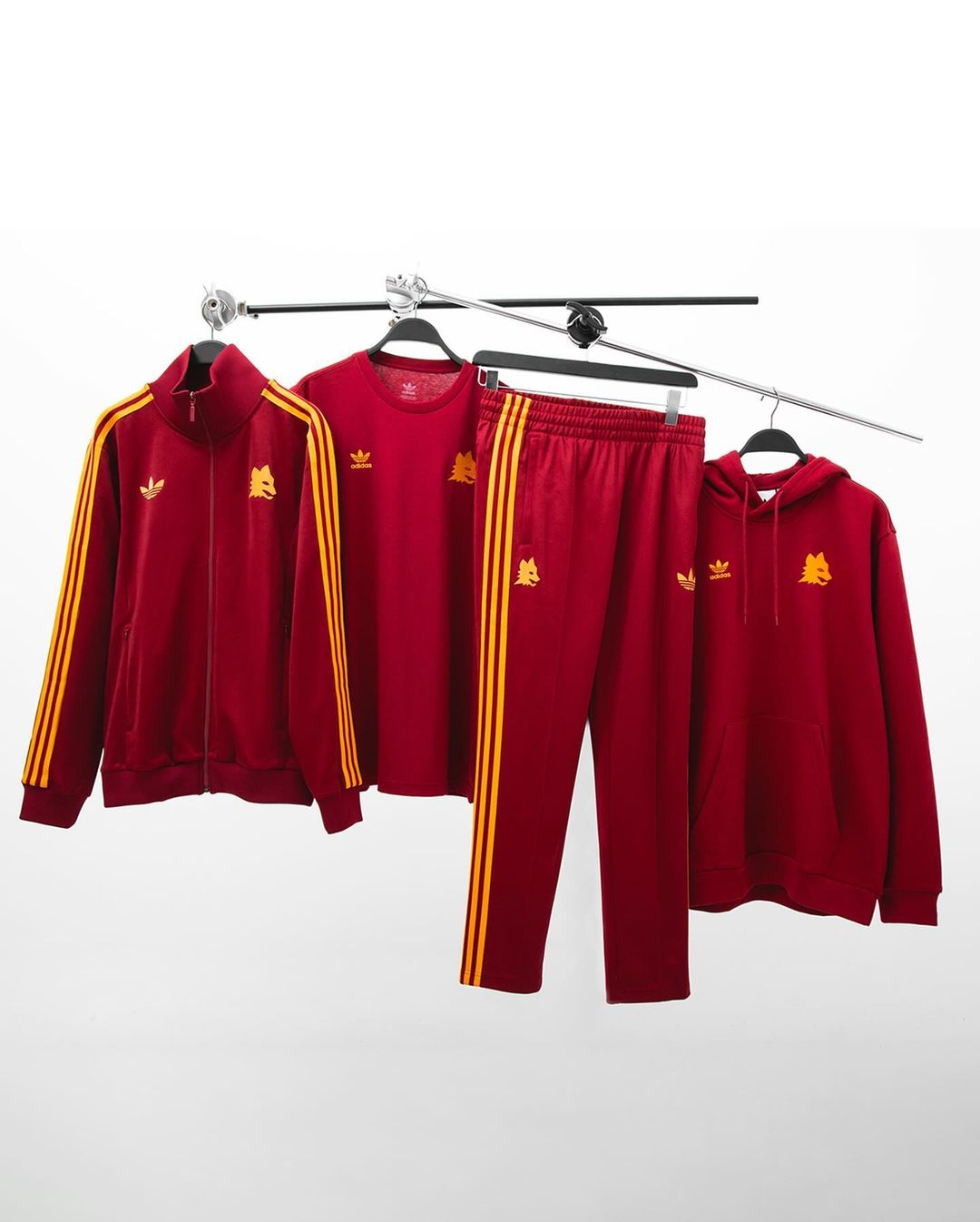 La collezione adidas Originals AS Roma in stile anni Settanta