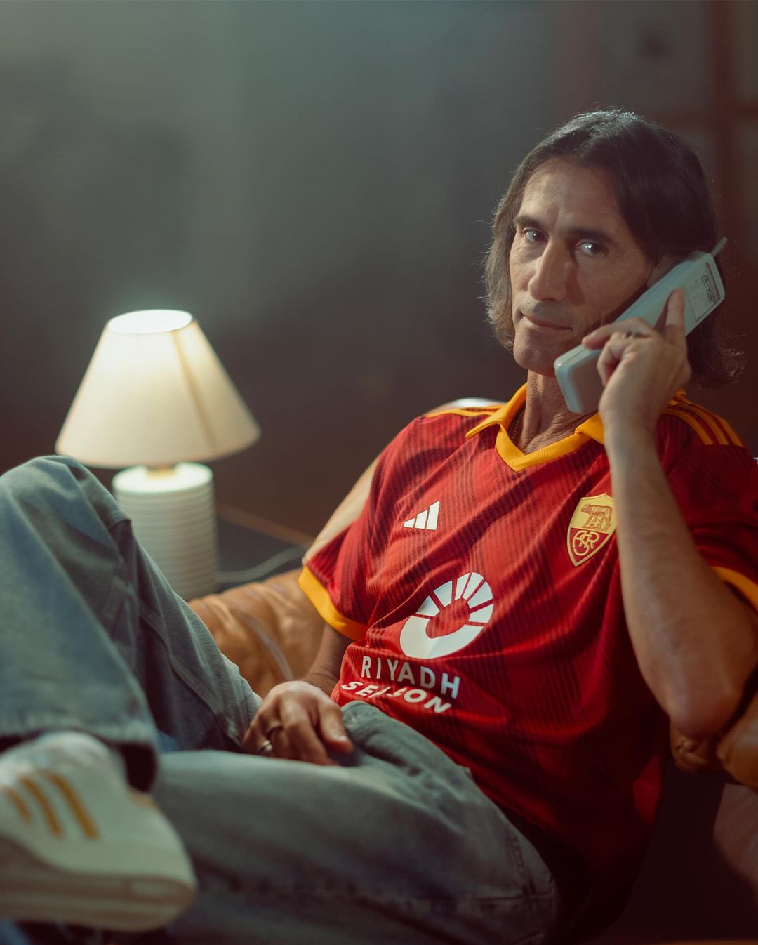 Maglia AS Roma Origins 2024: il derby con lo stile degli anni Novanta