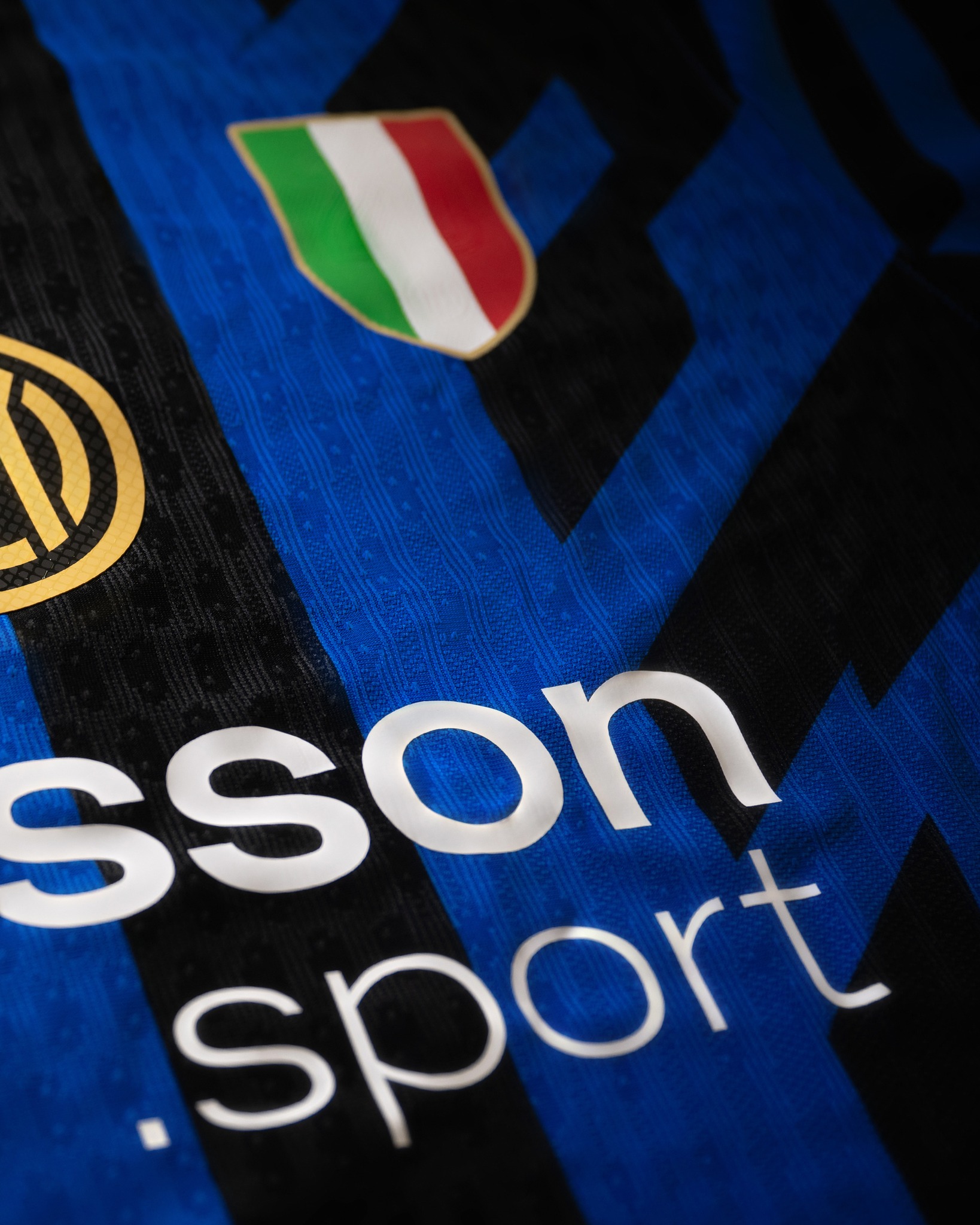 Maglia home dell’Inter 2024-2025: la prima con le due stelle