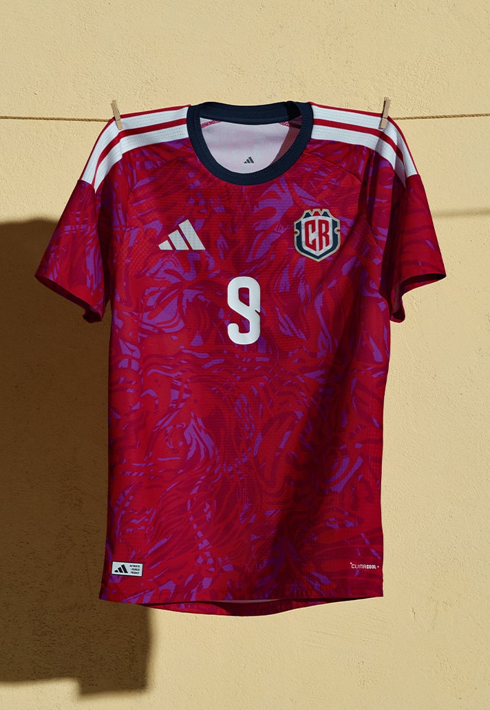 Le maglie del Costa Rica per i Mondiali 2026 celebrano il PURA VIDA!