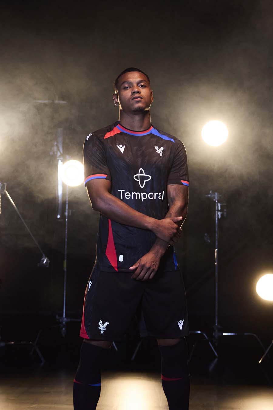 Maglia home del Crystal Palace 2026-2027 con l'iconica sash!