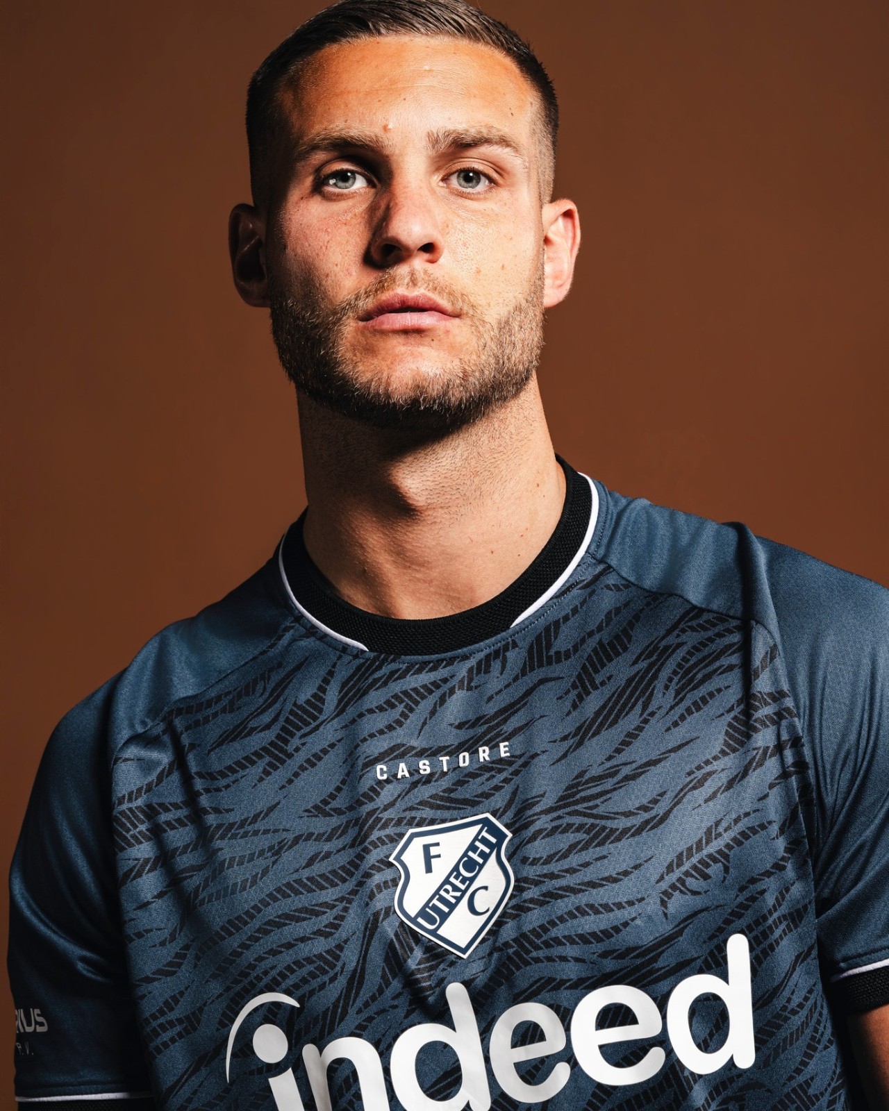 Maglie FC Utrecht 2026-2027 ispirate agli anni '90 e alle tigri