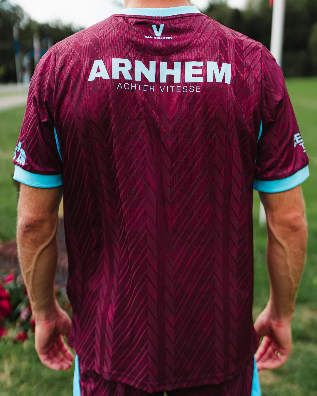 Maglie Vitesse 2026-2027 ispirate alle maglie anni '90