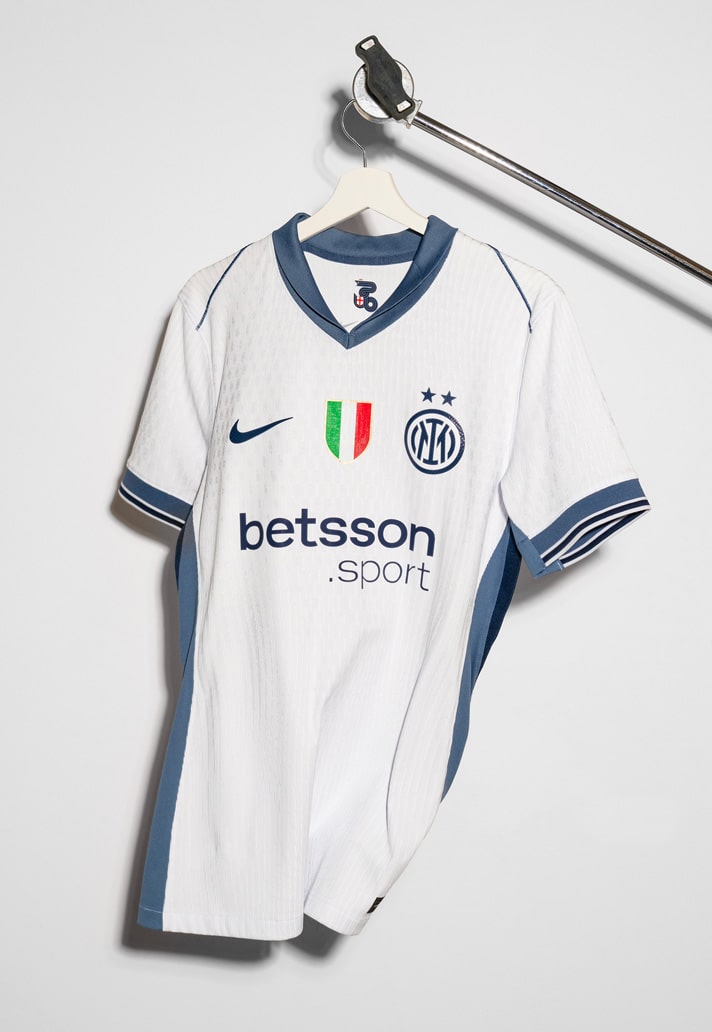 Maglia away dell’Inter 2024-2025: l’eleganza milanese secondo Nike