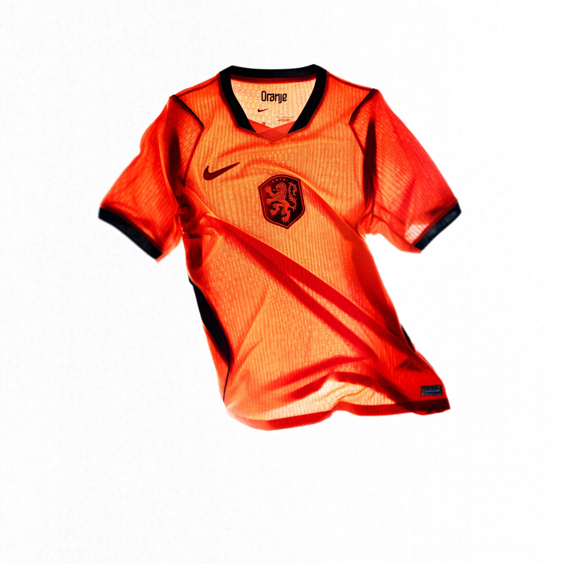 Maglia home della Nazionale olandese per i Mondiali 2026 arancione acceso!