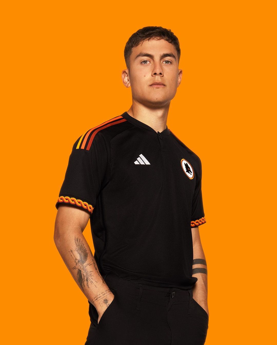 Terza maglia della AS Roma 2023-2024: «Eternal love» firmata adidas