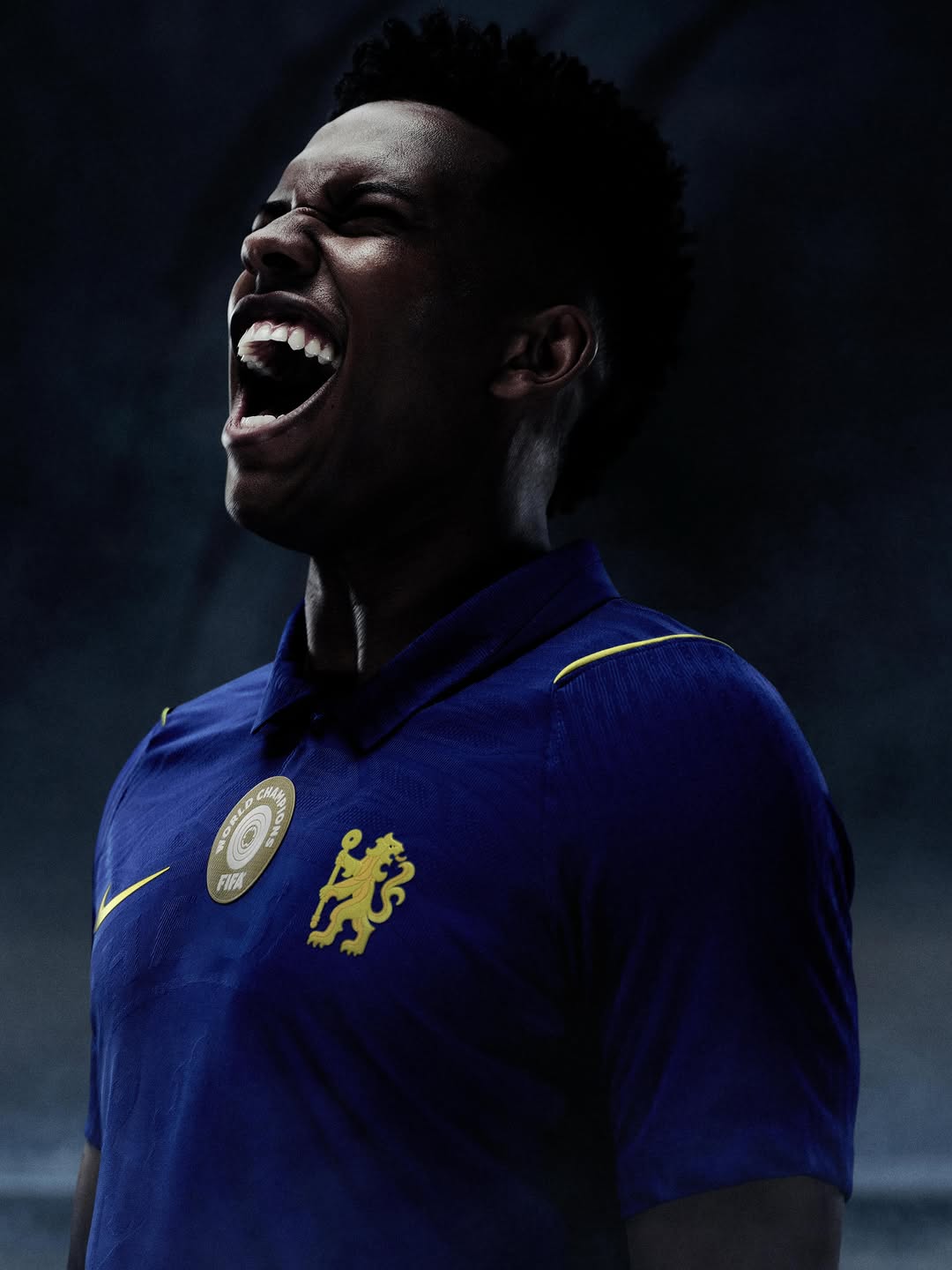 La maglia home del Chelsea 2026-2027, un'ode al leone!