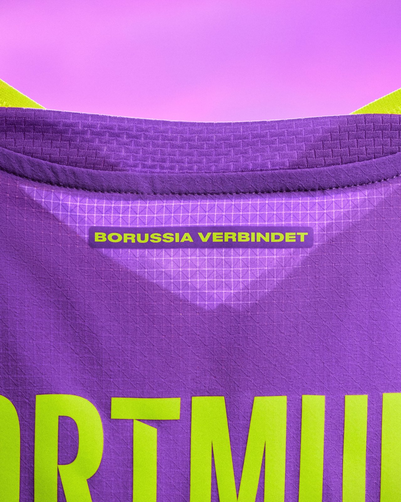 La terza maglia del Borussia Dortmund 2026-2027 è viola!