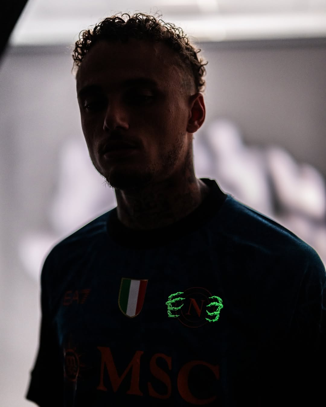 Maglia di Halloween del SSC Napoli 2025-2026 con lo scheletro sul petto