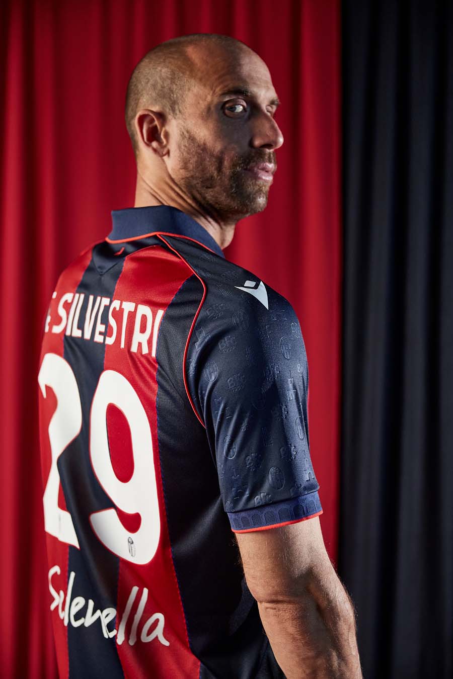 Le maglie del Bologna FC 2026-2027 omaggio allo Stadio Renato Dall'Ara
