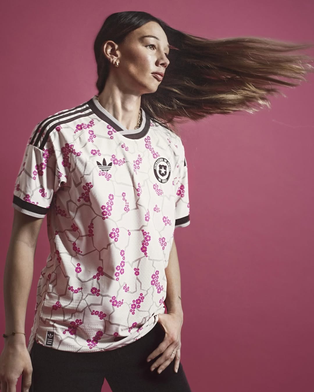 Le maglie del Cile 2026-2027 ispirate a un uccello e a un fenomeno naturale