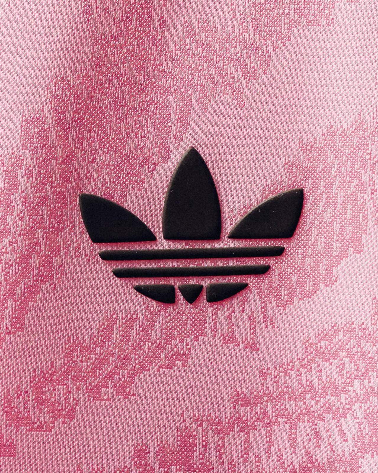 Maglia away rosa della Juventus 2026-2027 ispirata alla prima maglia