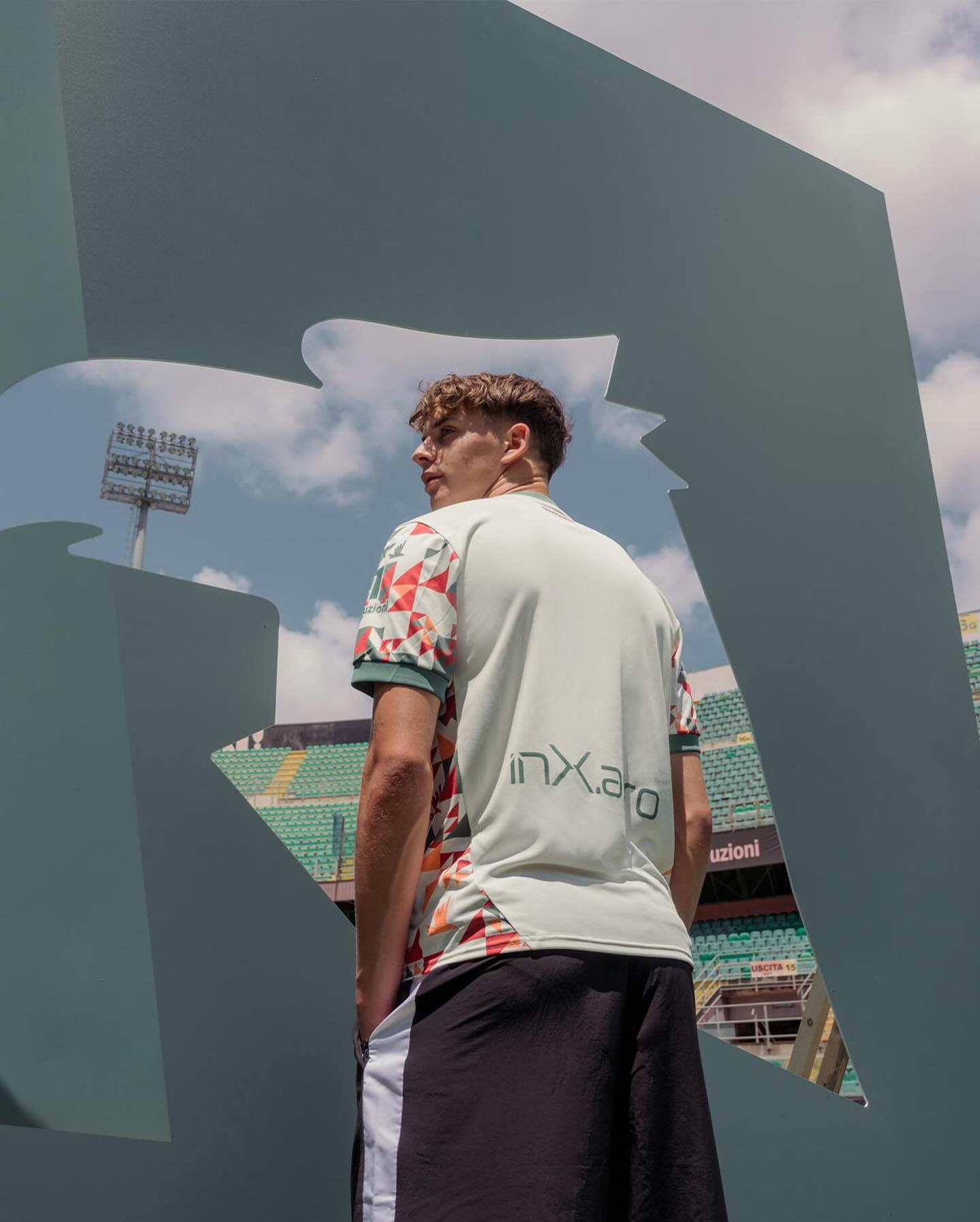 Maglie del Palermo 2024-2025: Puma tra rosanero, oro e Mediterraneo